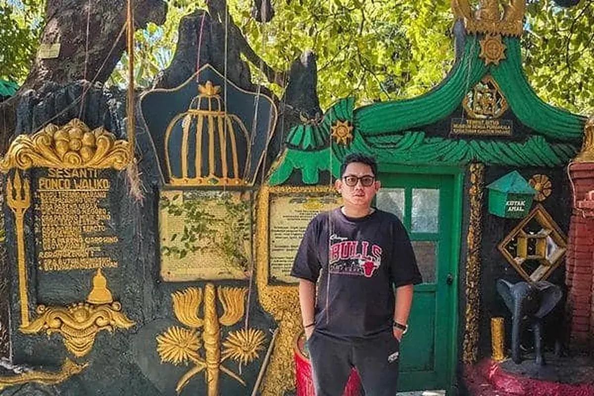 Fajar Aditya Pendiri Channel YouTube dan Podcast RJL 5 Raih Penghargaan Podcast of the Year di Xiamen China